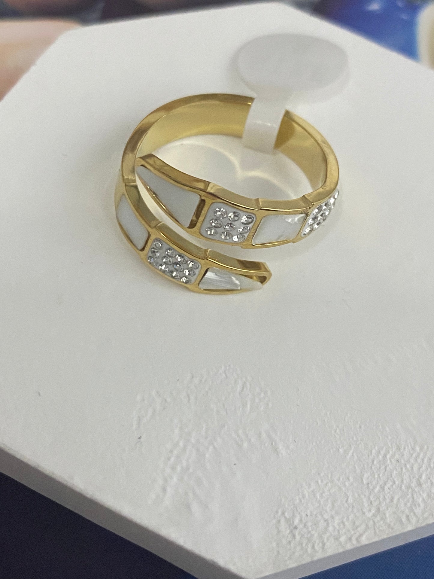 Eternal Sparkle Gold Ring ✨💍