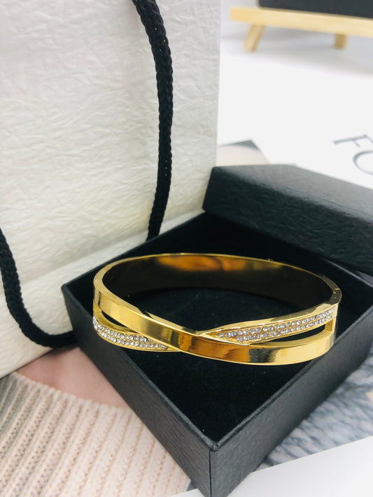 Golden Sparkle Crystal Bracelet ✨