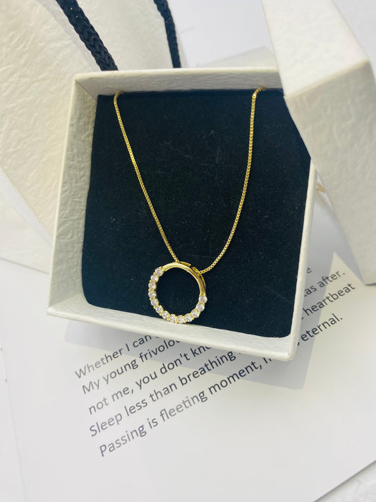 Timeless Whisper Circle Necklace ✨💎
